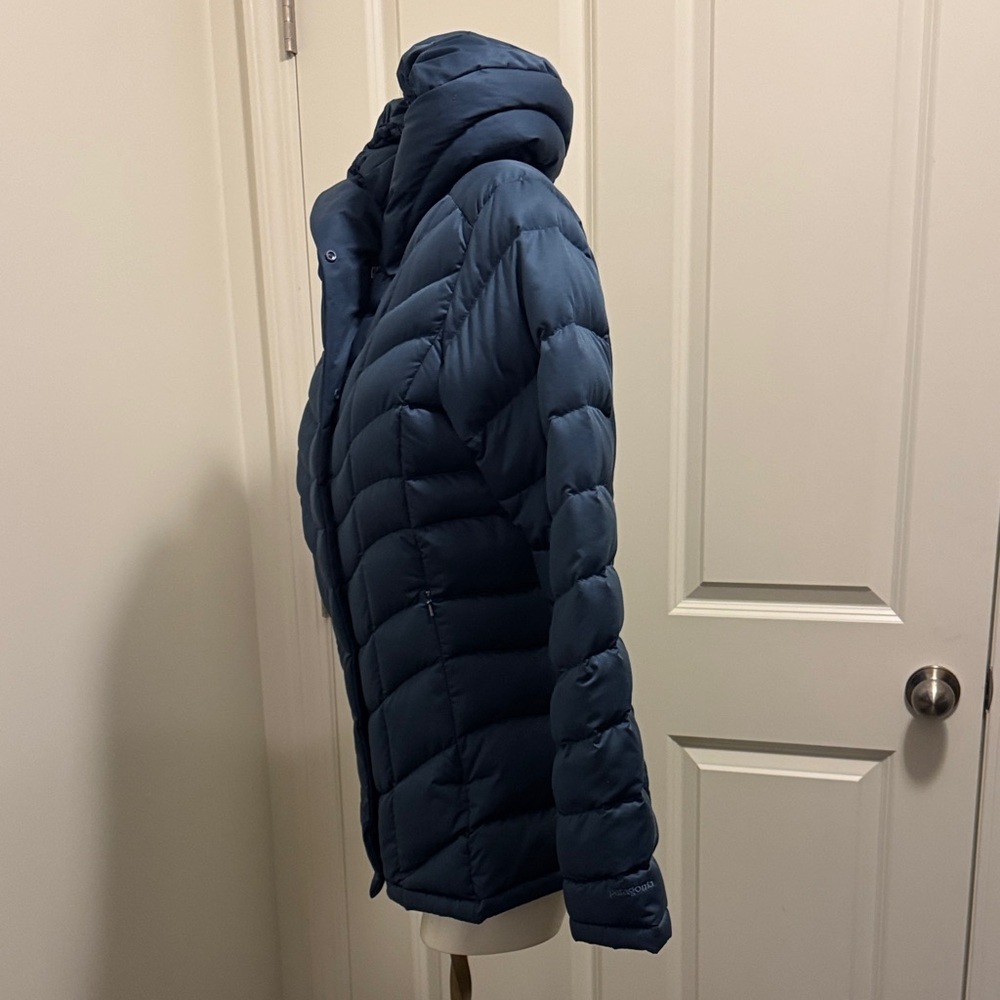 Patagonia Women's Down Puffer Jacket - Deep Blue - Picture 8 of 12